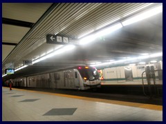 Toronto subway 04